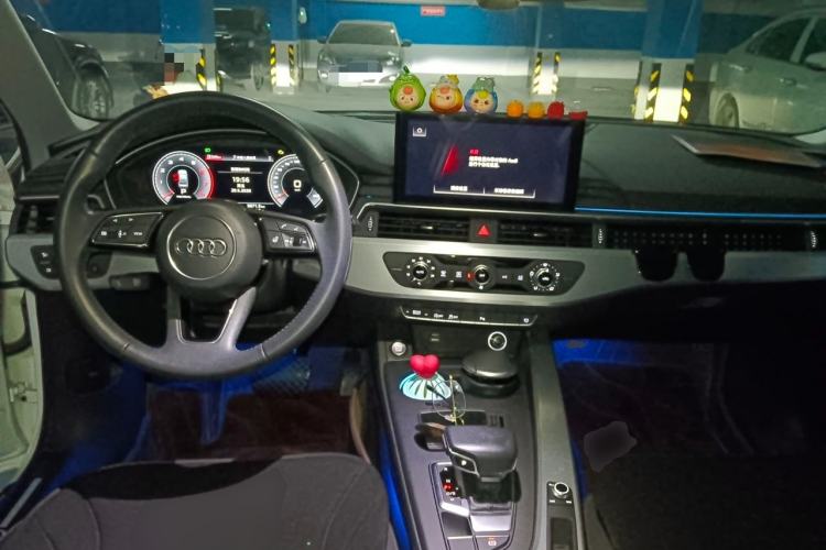 Used Audi A4L 2020 40 TFSI Fashion Dynamic Model Center Console