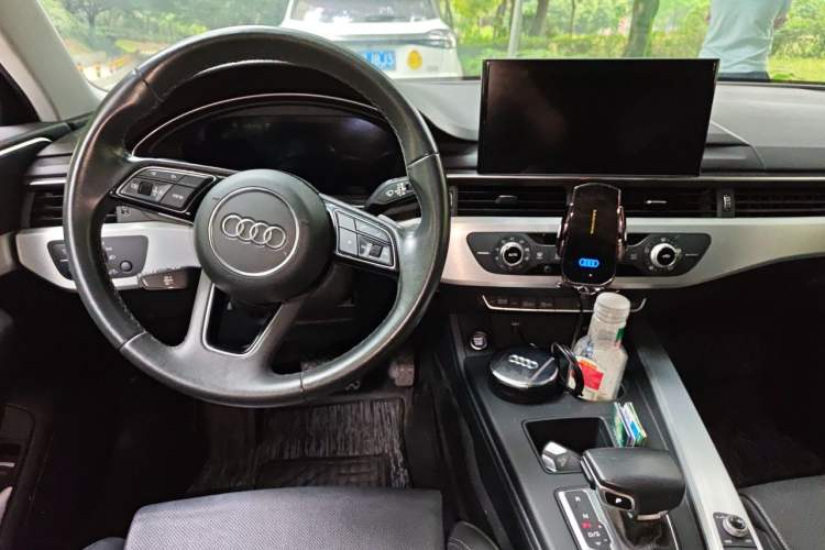 Used Audi A4L 2020 40 TFSI Fashion Dynamic Model Center Console