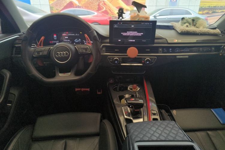 Used Audi A4L 2020 40 TFSI Luxury Dynamic Model Center Console