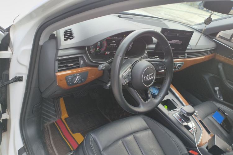 Used Audi A4L 2020 40 TFSI Luxury Prestige Edition Center Console