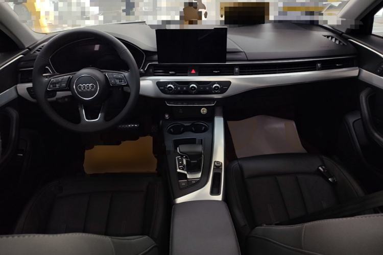 Used Audi A4L 2020 40 TFSI Fashionable and Elegant Model Center Console