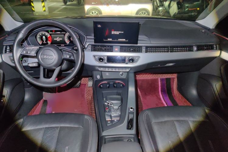 Used Audi A4L 2020 40 TFSI Fashionable and Elegant Model Center Console