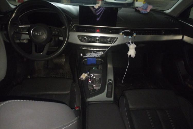 Used Audi A4L 2020 40 TFSI Fashion Dynamic Model Center Console