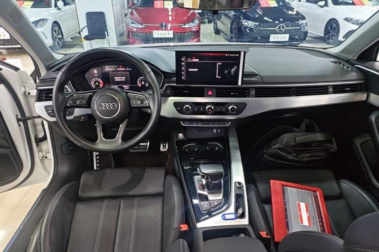 Used Audi A4L 2020 40 TFSI Fashion Dynamic Model Center Console