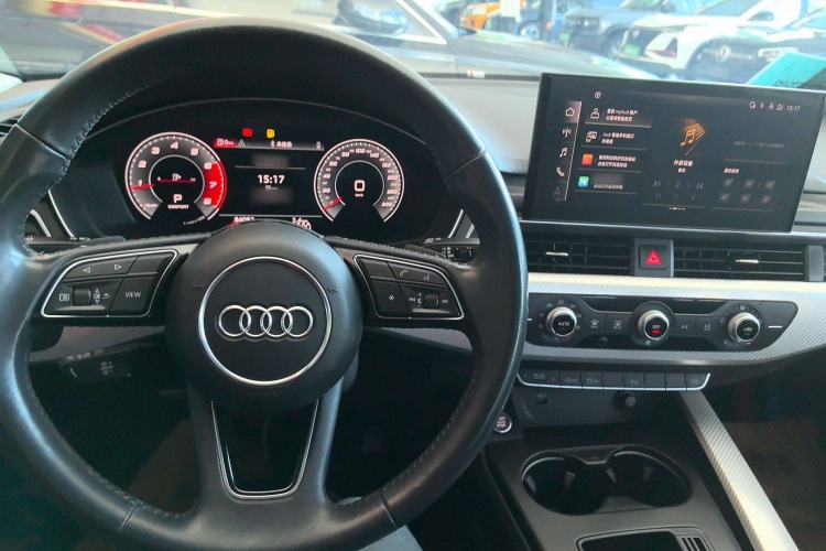 Used Audi A4L 2020 40 TFSI Fashionable and Elegant Model Center Console