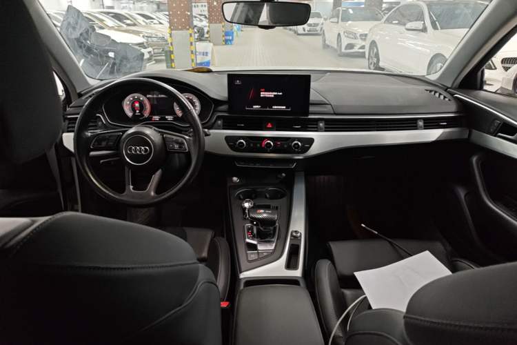 Used Audi A4L 2020 40 TFSI Luxury Dynamic Model Center Console