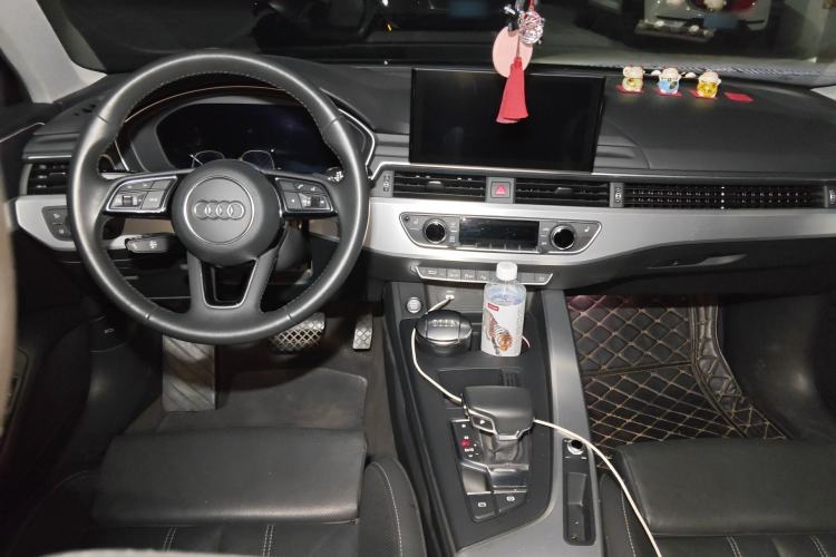 Used Audi A4L 2020 40 TFSI Luxury Dynamic Model Center Console