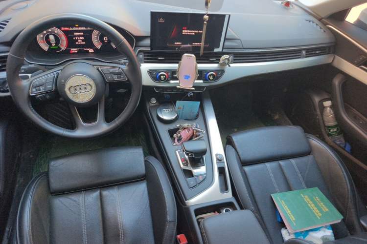 Used Audi A4L 2020 40 TFSI Luxury Dynamic Model Center Console