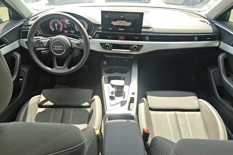 Used Audi A4L 2020 40 TFSI Luxury Dynamic Model Center Console