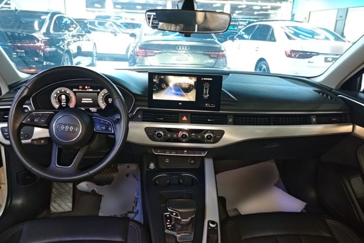 Used Audi A4L 2020 40 TFSI Fashionable and Elegant Model Center Console