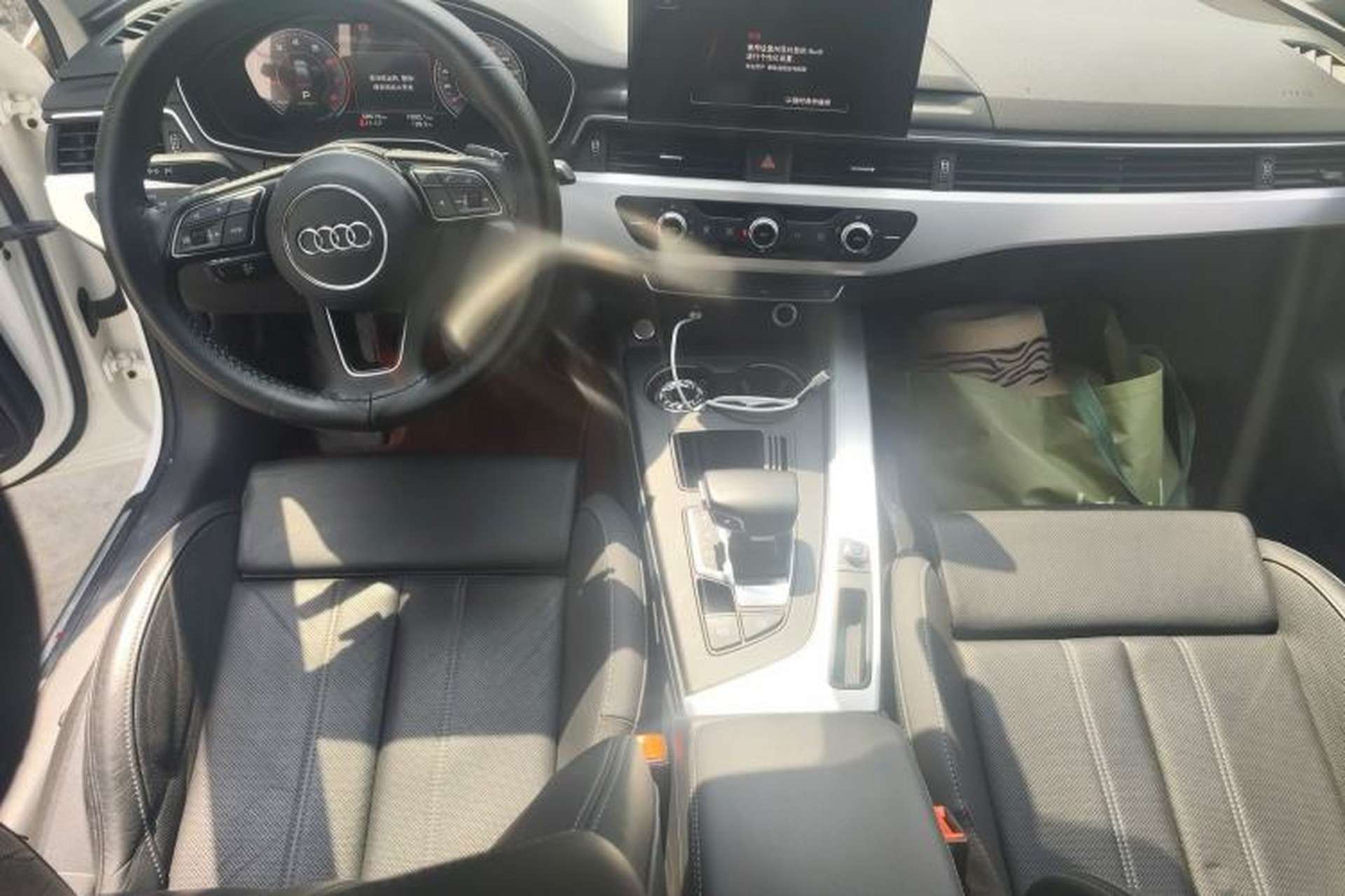 Used Audi A4L 2020 40 TFSI Fashion Dynamic Model Center Console