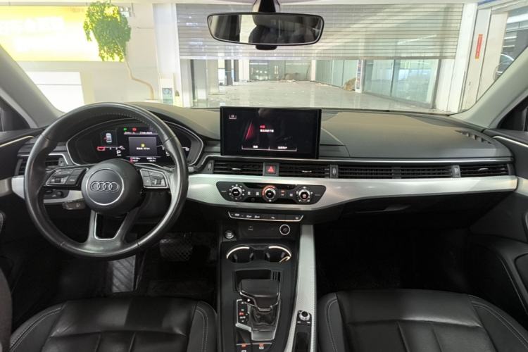 Used Audi A4L 2020 40 TFSI Fashionable and Elegant Model Center Console