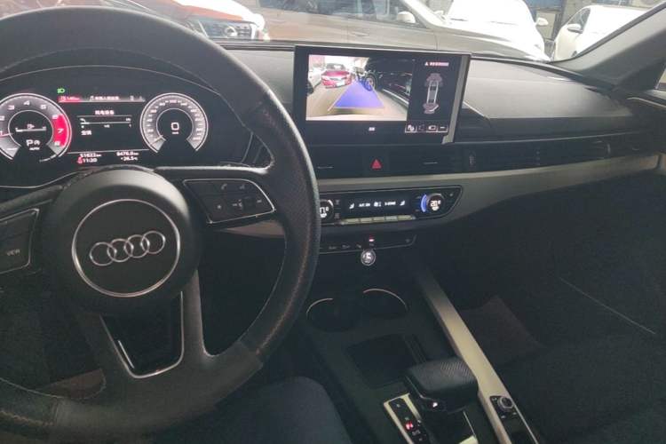 Used Audi A4L 2020 40 TFSI Luxury Dynamic Model Center Console