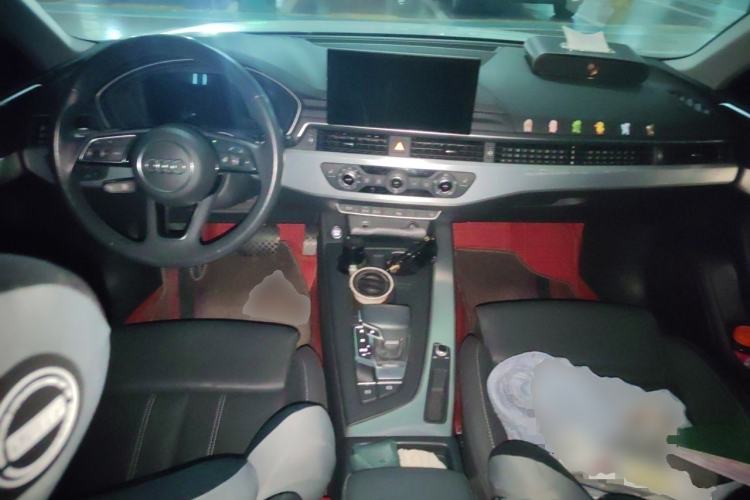 Used Audi A4L 2020 40 TFSI Luxury Dynamic Model Center Console