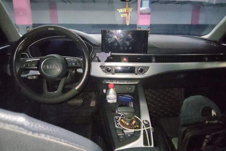 Used Audi A4L 2020 40 TFSI Fashion Dynamic Model Center Console