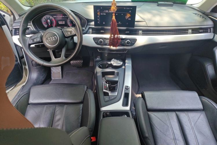 Used Audi A4L 2020 40 TFSI Fashion Dynamic Model Center Console