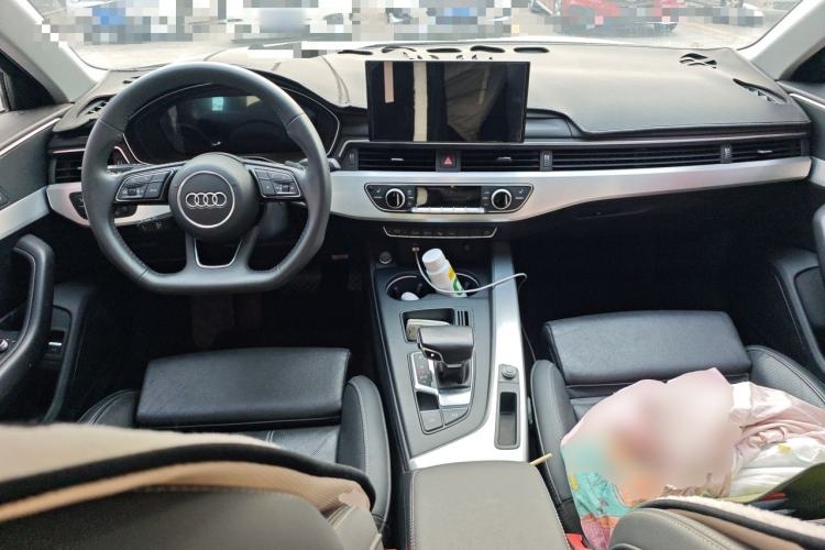 Used Audi A4L 2020 40 TFSI Luxury Dynamic Model Center Console