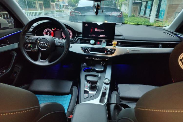 Used Audi A4L 2020 40 TFSI quattro Luxury Dynamic Model Center Console