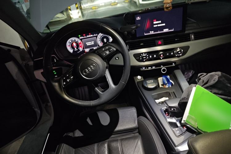 Used Audi A4L 2020 40 TFSI Fashion Dynamic Model Center Console
