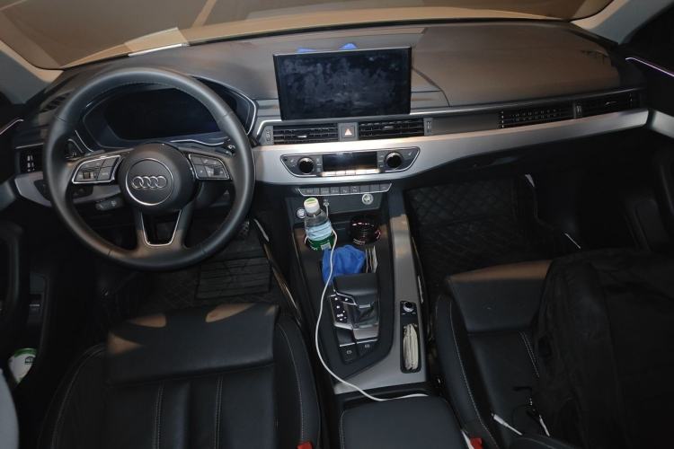 Used Audi A4L 2020 40 TFSI Luxury Dynamic Model Center Console