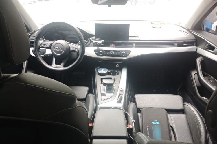 Used Audi A4L 2020 40 TFSI Fashion Dynamic Model Center Console