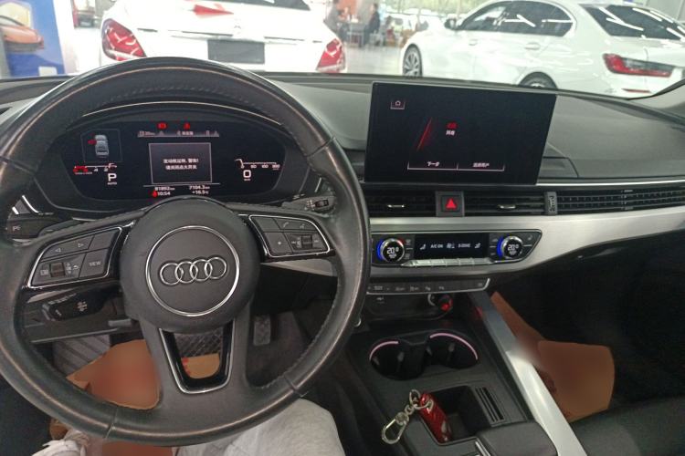 Used Audi A4L 2020 40 TFSI Luxury Dynamic Model Center Console