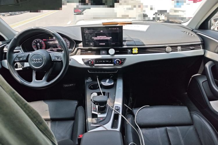 Used Audi A4L 2020 40 TFSI Luxury Dynamic Model Center Console