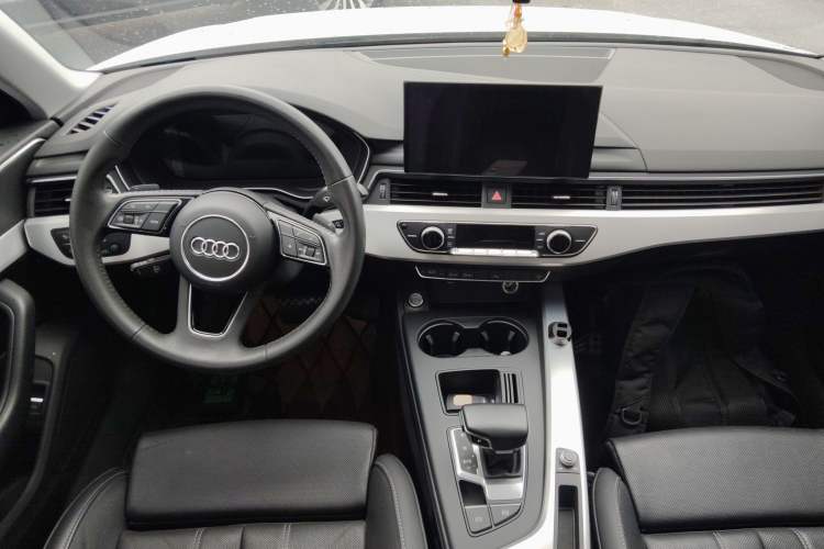 Used Audi A4L 2020 40 TFSI Fashion Dynamic Model Center Console
