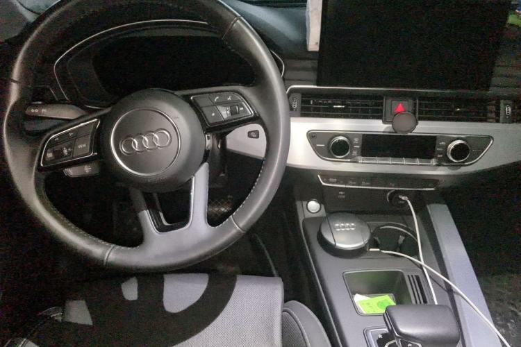 Used Audi A4L 2020 40 TFSI Fashion Dynamic Model Center Console