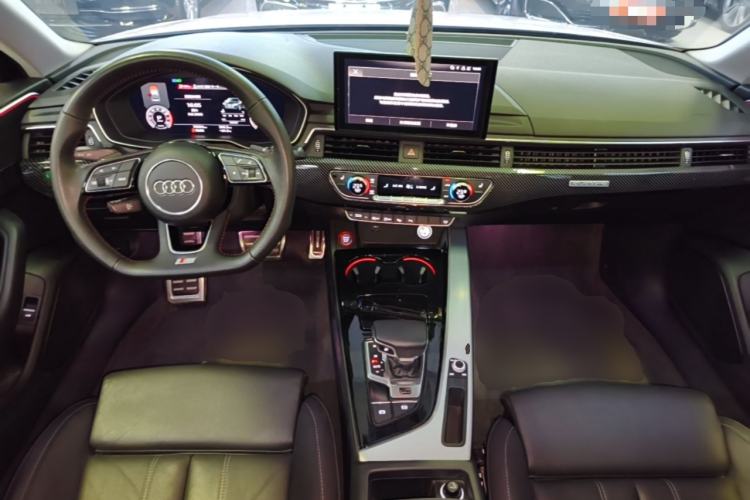 Used Audi A4L 2020 40 TFSI Luxury Dynamic Model Center Console