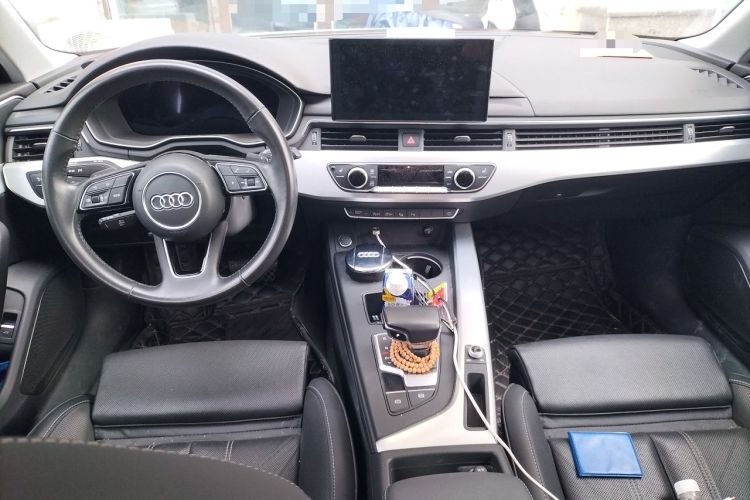 Used Audi A4L 2020 40 TFSI Luxury Dynamic Model Center Console