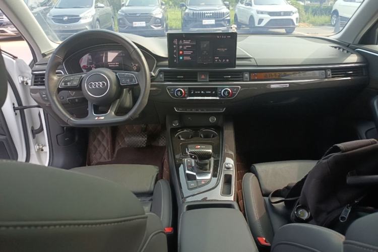 Used Audi A4L 2020 40 TFSI quattro Luxury Dynamic Model Center Console