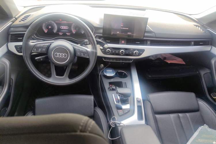 Used Audi A4L 2020 40 TFSI Fashion Dynamic Model Center Console