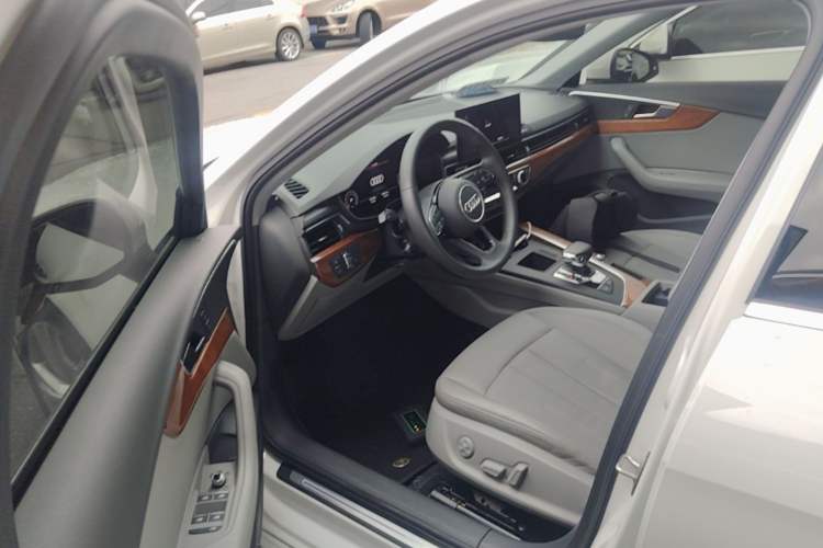 Used Audi A4L 2020 40 TFSI Luxury Prestige Edition Driver Seat