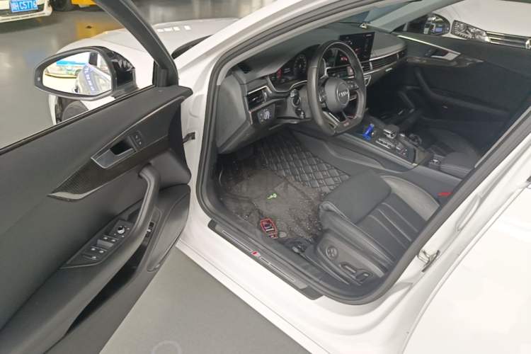 Used Audi A4L 2020 40 TFSI Luxury Dynamic Model Driver Seat