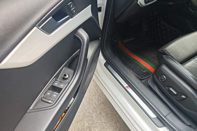 Used Audi A4L 2020 40 TFSI Fashion Dynamic Model Driver Seat
