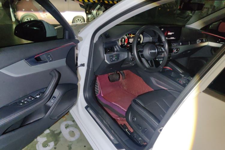 Used Audi A4L 2020 40 TFSI Fashionable and Elegant Model Driver Seat