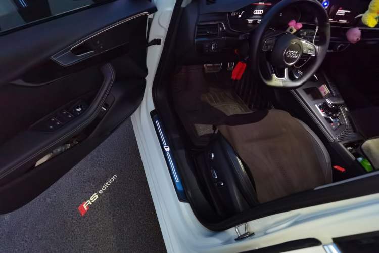 Used Audi A4L 2020 40 TFSI Luxury Dynamic Model Driver Seat