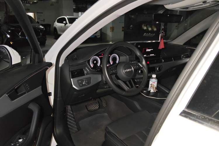Used Audi A4L 2020 40 TFSI Luxury Dynamic Model Driver Seat
