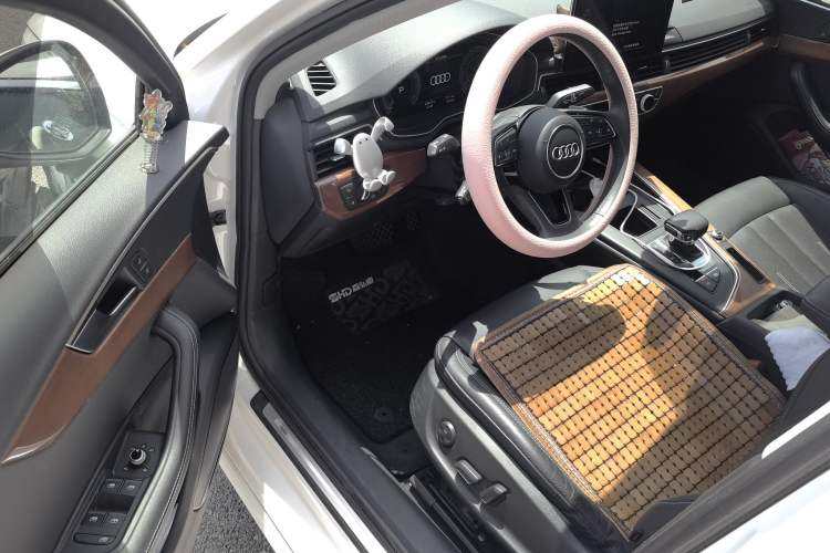 Used Audi A4L 2020 40 TFSI Luxury Prestige Edition Driver Seat