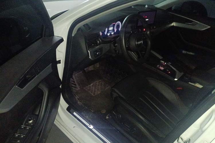 Used Audi A4L 2020 40 TFSI Fashion Dynamic Model Driver Seat