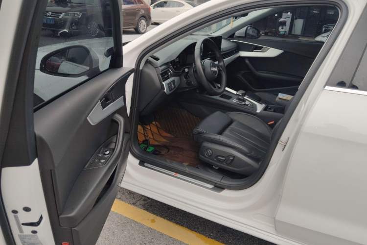 Used Audi A4L 2020 40 TFSI Fashion Dynamic Model Driver Seat