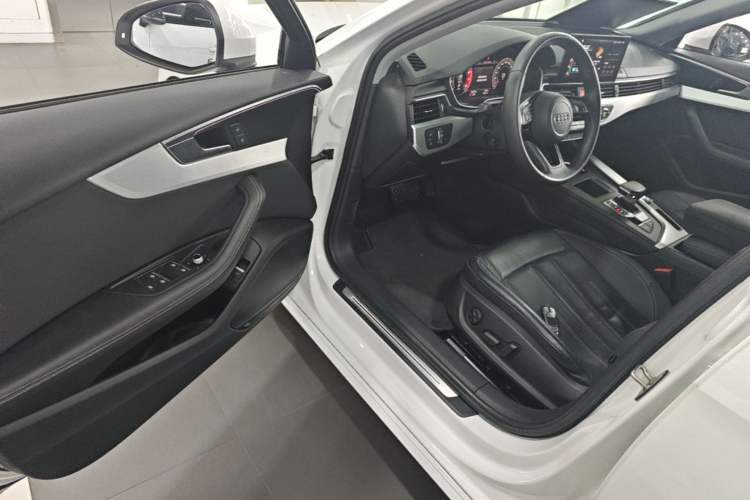 Used Audi A4L 2020 40 TFSI Luxury Prestige Edition Driver Seat