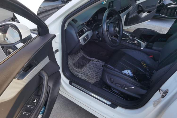 Used Audi A4L 2020 40 TFSI Fashionable and Elegant Model Driver Seat