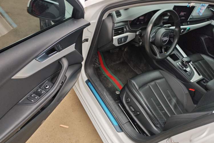 Used Audi A4L 2020 40 TFSI Fashionable and Elegant Model Driver Seat