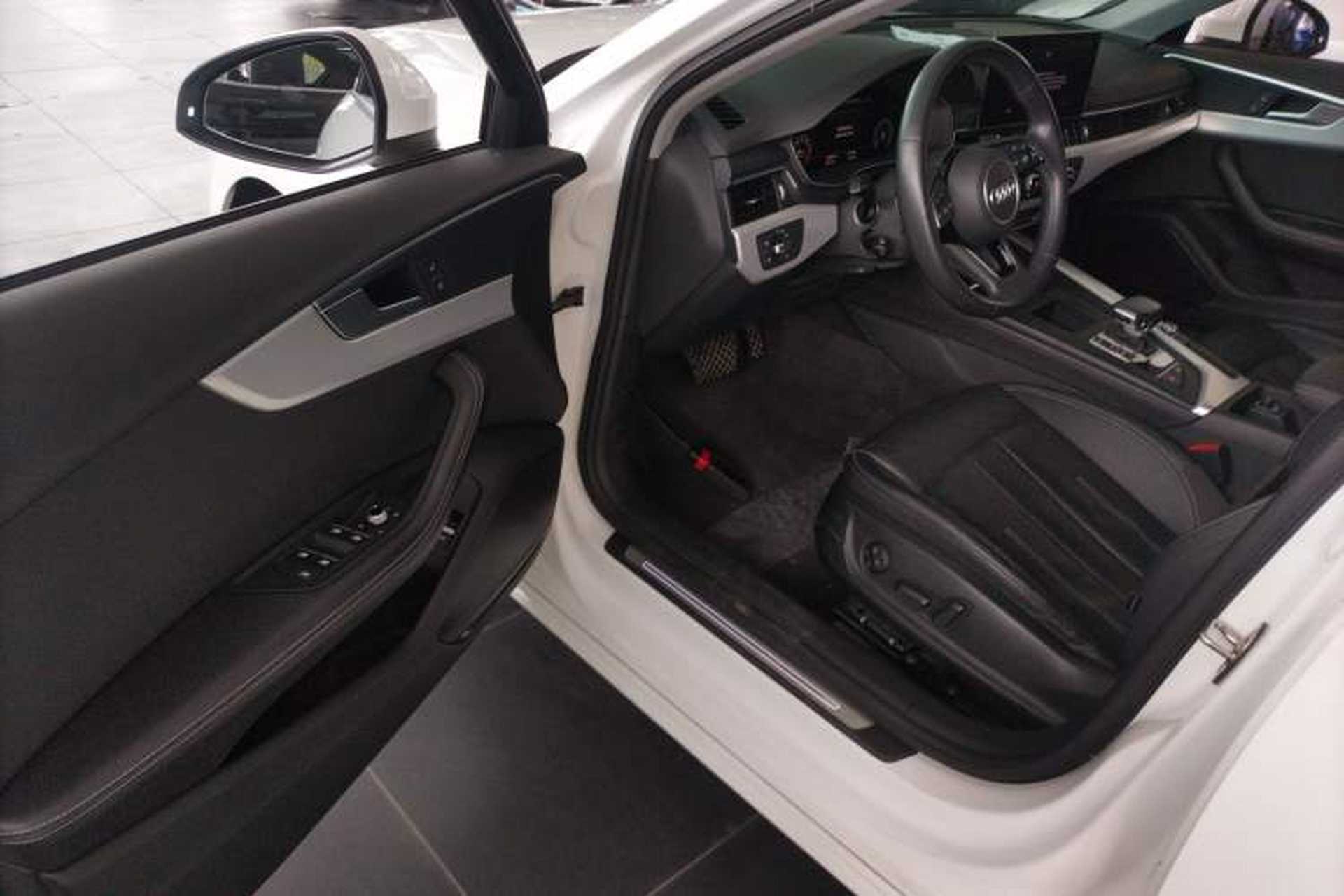 Used Audi A4L 2020 40 TFSI Fashionable and Elegant Model Driver Seat