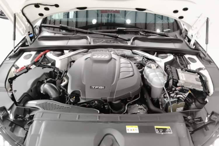 Used Audi A4L 2020 40 TFSI Fashion Dynamic Model Engine Bay