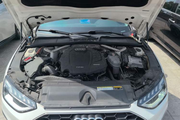Used Audi A4L 2020 40 TFSI Fashion Dynamic Model Engine Bay