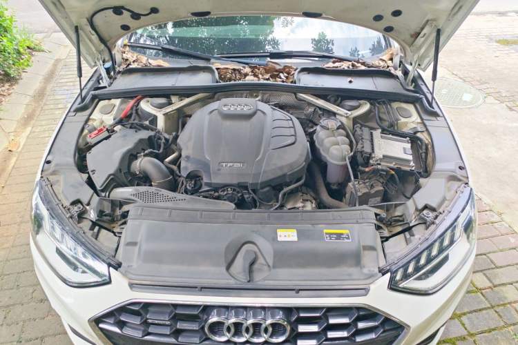 Used Audi A4L 2020 40 TFSI quattro Luxury Dynamic Model Engine Bay