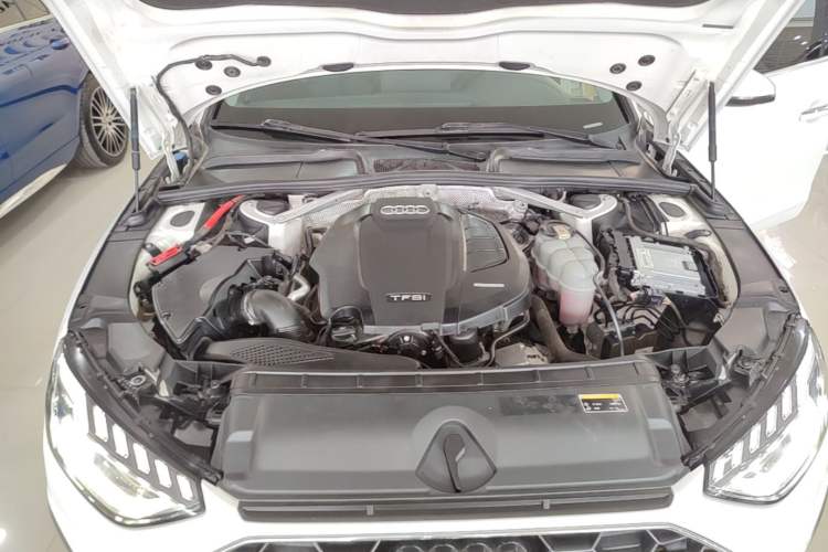 Used Audi A4L 2020 40 TFSI Fashion Dynamic Model Engine Bay